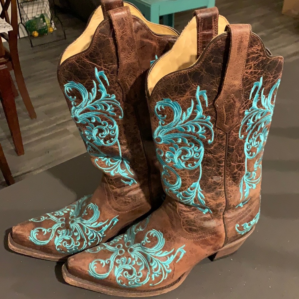 Teal embroidered CORRAL cowgirl boots